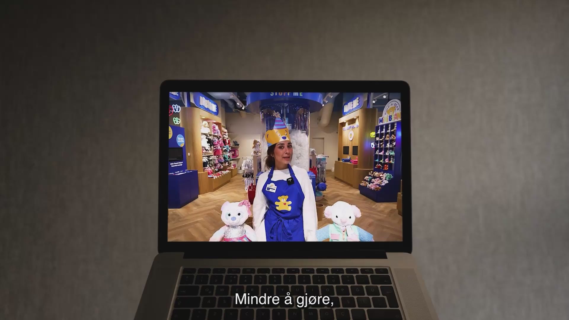 Indlæser video: 